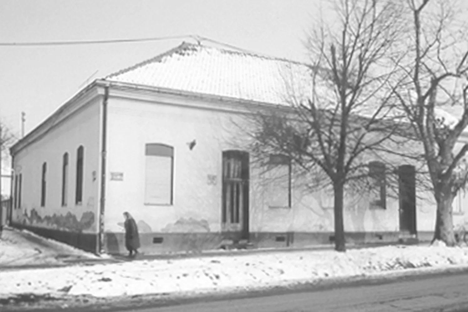 Kuća Ivana Petrića nekad, danas Dom druge mesne zajednice "Breg" Snimio Ratko Racković februara 1999. godine.