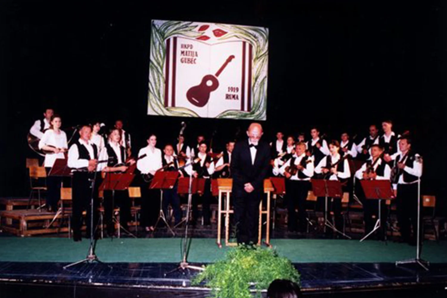 POČETAK KONCERTA – VELIKI TAMBURAŠKI ORKESTAR