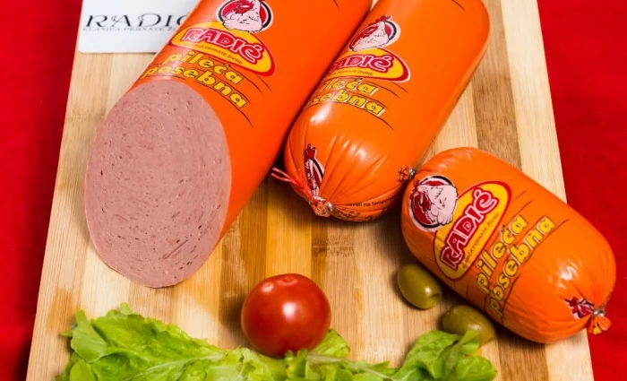 Pileća posebna kobasica